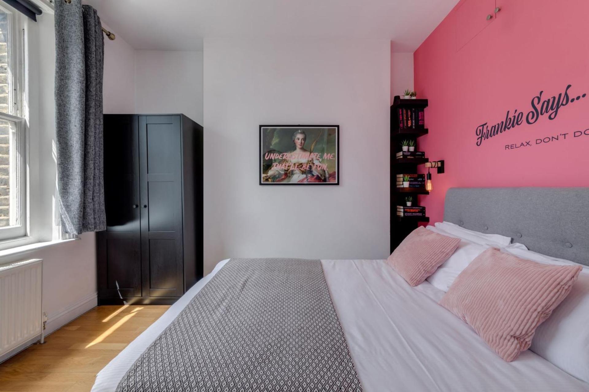 The Lipstick Palace - Fitzrovia - By Frankie Says 런던 외부 사진